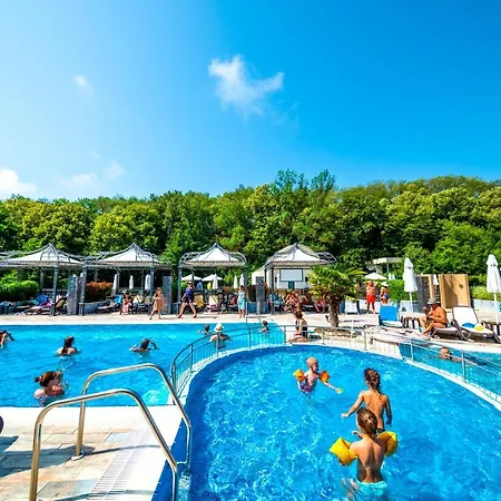 Апартаменты Marine Sands Обзор